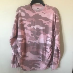 PINK Victoria’s Secret Long sleeve Chalk Rose Camo Top. Medium